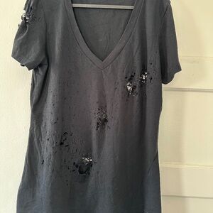 Plain distressed V-neck tee